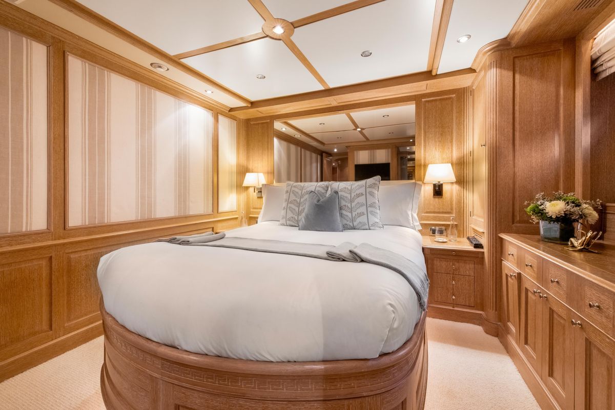 2009 Benetti 119 