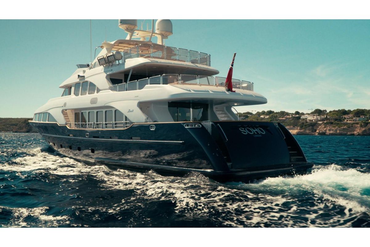 2009 Benetti 119 