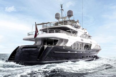 Yacht