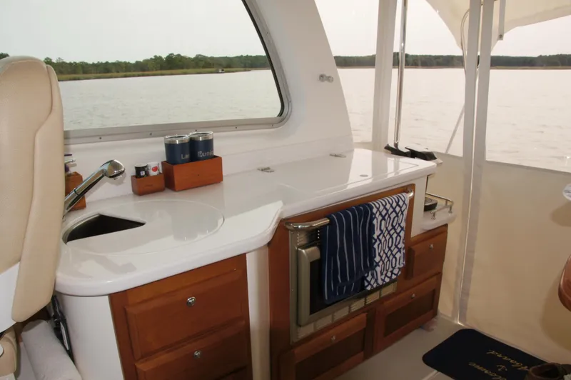 Scamper Yacht Photos Pics 