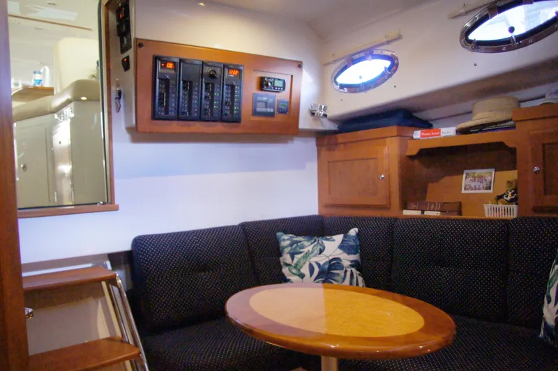 Scamper Yacht Photos Pics 