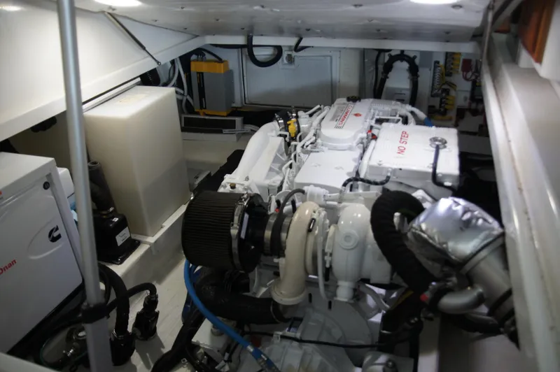 Scamper Yacht Photos Pics 