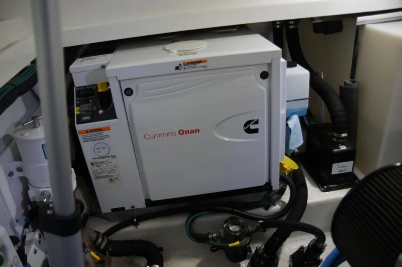 Scamper Yacht Photos Pics 