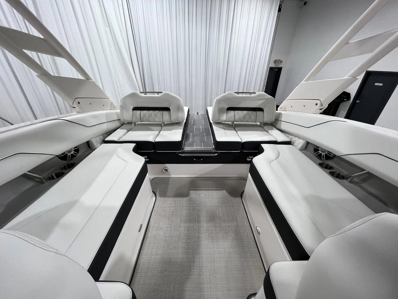 2024 Regal LS4 Bowrider for sale YachtWorld