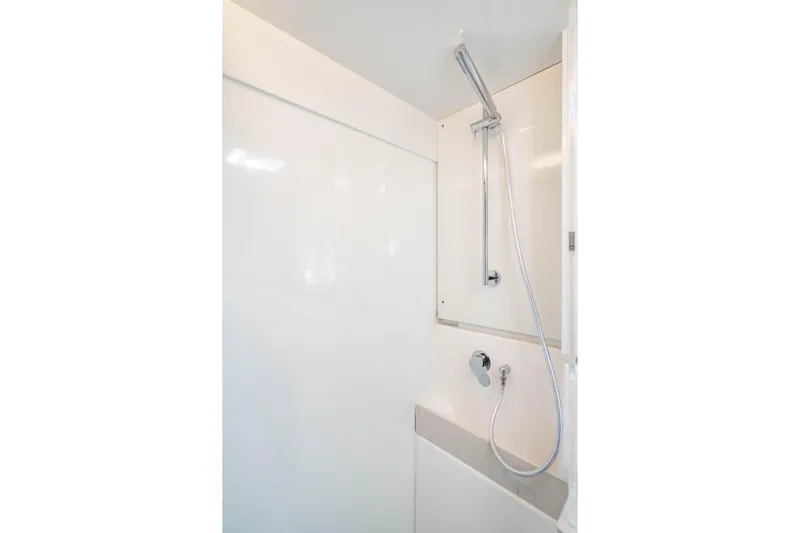 C1022 Yacht Photos Pics Modern shower in Leopard 46, year 2025.