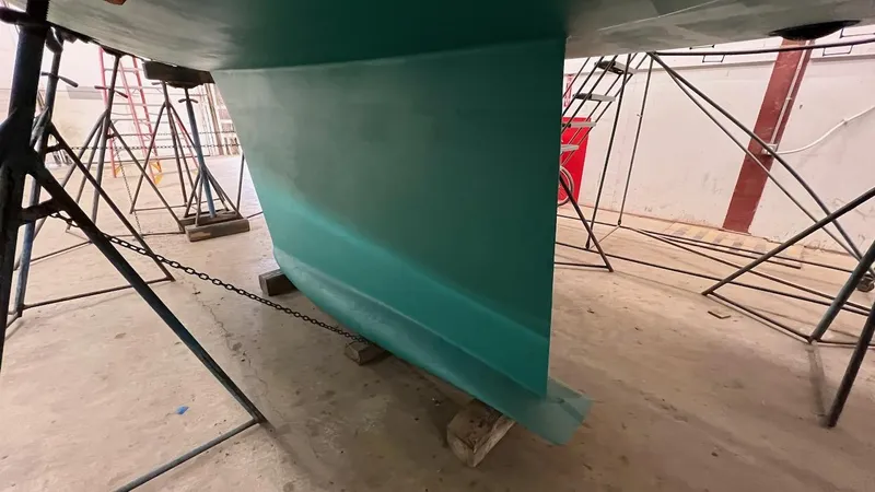 Nala Yacht Photos Pics Underwater view of 2004 Lyman-Morse Sparkman & Stephens Sloop keel in dry dock.