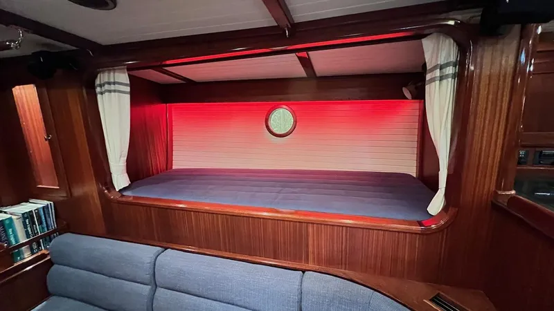 Nala Yacht Photos Pics 