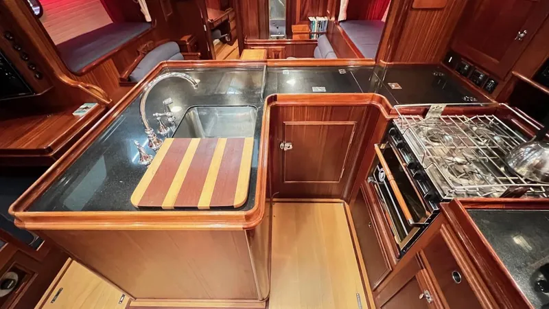 Nala Yacht Photos Pics 