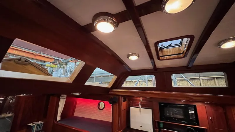 Nala Yacht Photos Pics 