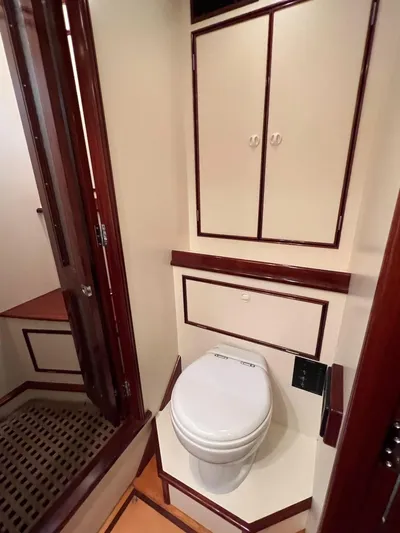 Nala Yacht Photos Pics 