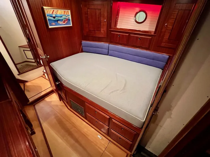 Nala Yacht Photos Pics 