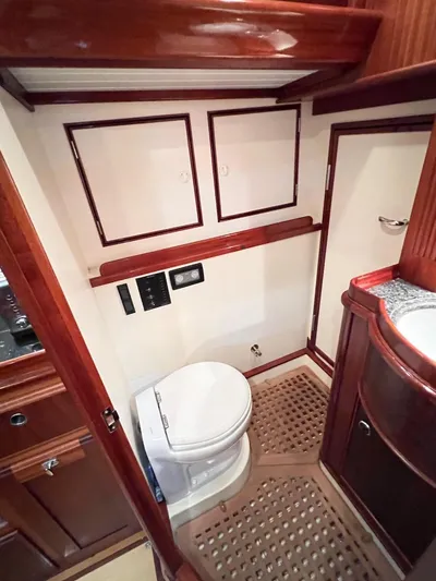 Nala Yacht Photos Pics 