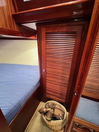 Nala Yacht Photos Pics 