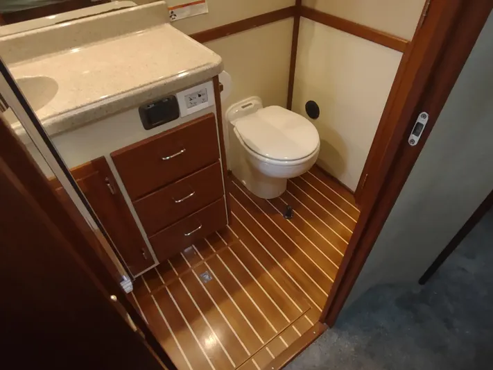 Salish Nomad Yacht Photos Pics 