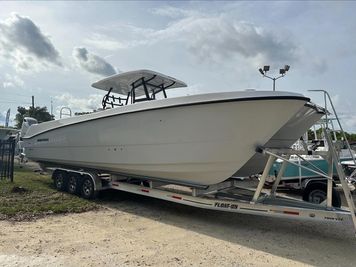 2023 Twin Vee 340 GFX