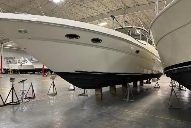  Yacht Photos Pics 2001 Sea Ray 460 Sundancer yacht in indoor storage facility.