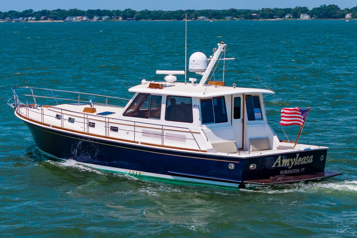 2005 Grand Banks 49 