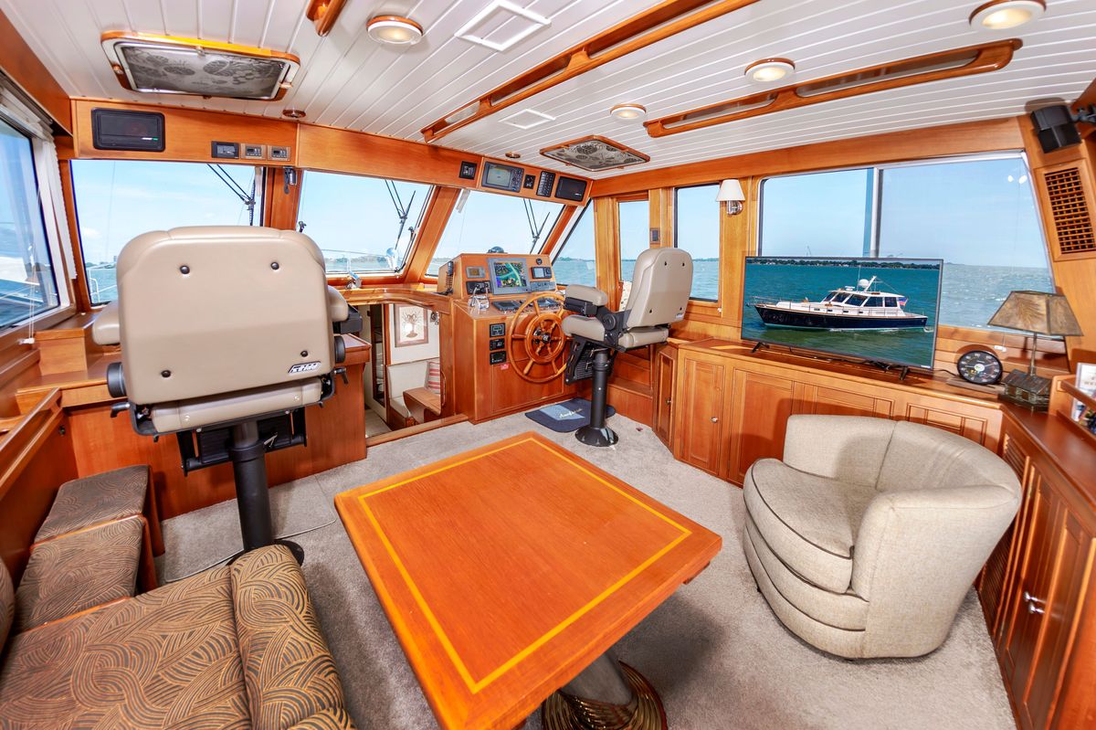 2005 Grand Banks 49 