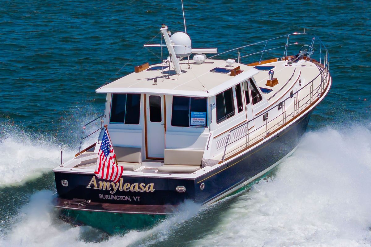 2005 Grand Banks 49 