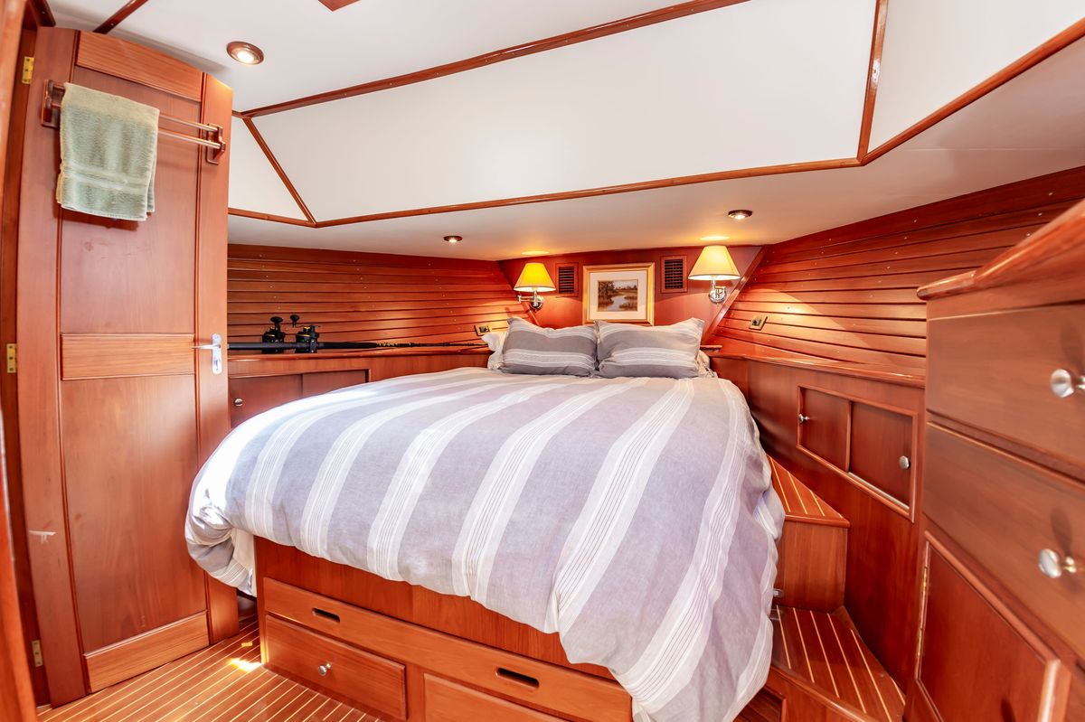 2005 Grand Banks 49 