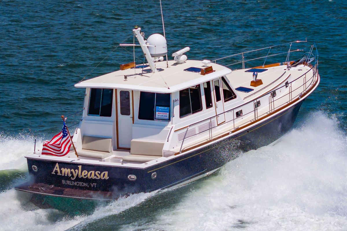 2005 Grand Banks 49 