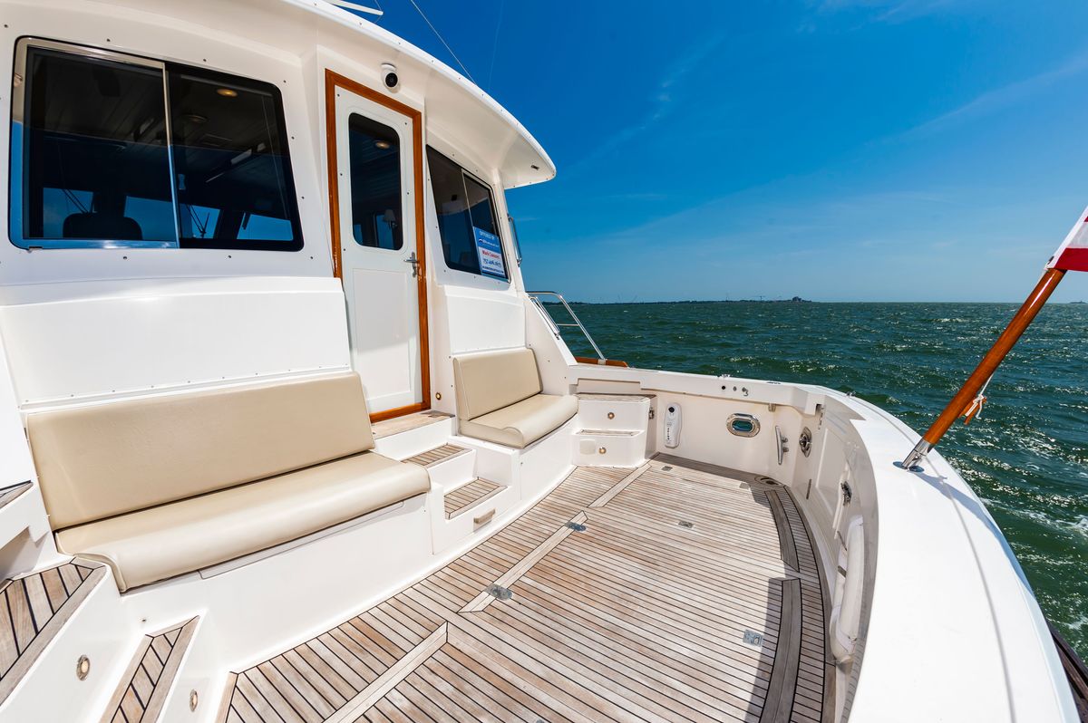 2005 Grand Banks 49 
