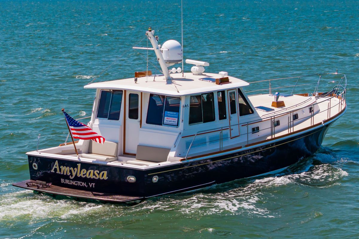 2005 Grand Banks 49 