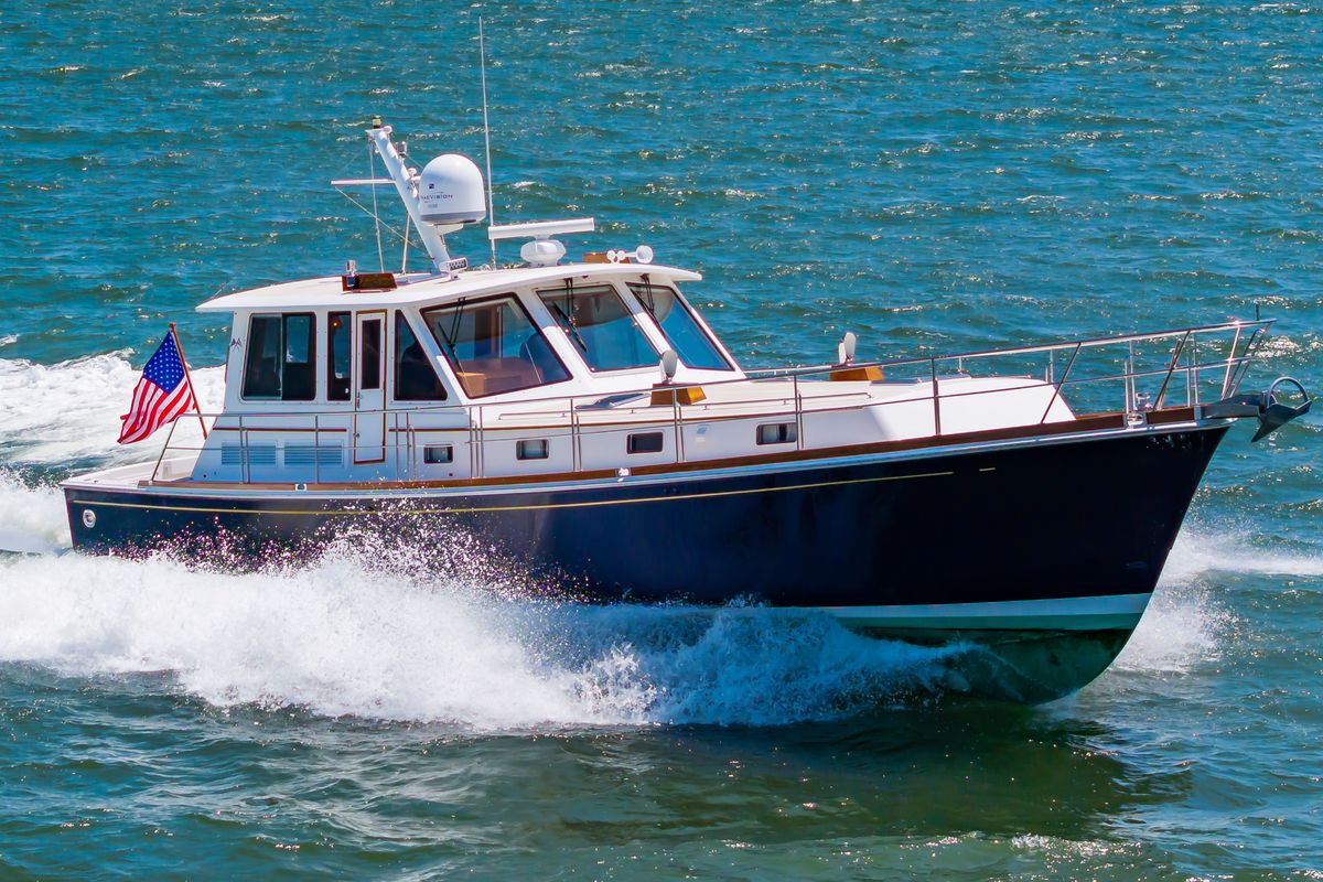 2005 Grand Banks 49 