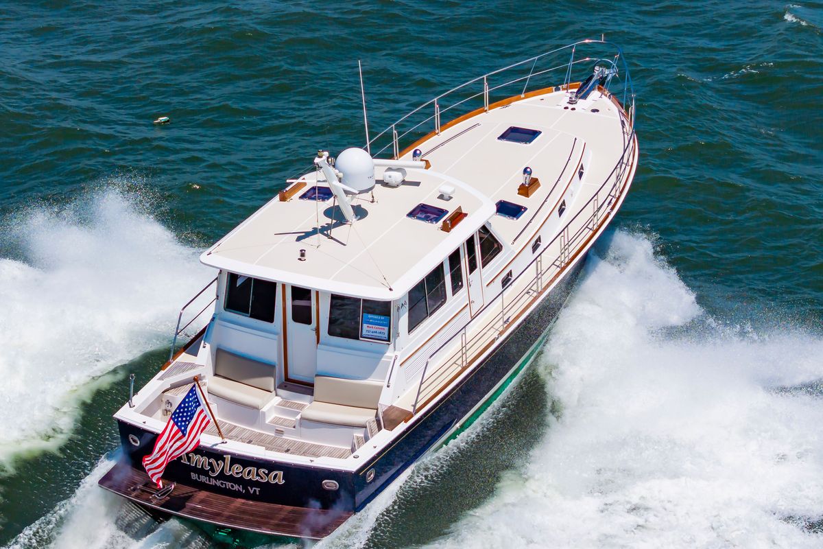 2005 Grand Banks 49 