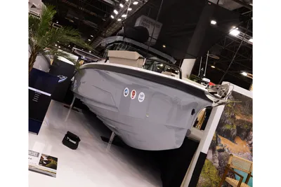 2024 Axopar 29 Cross Cabin