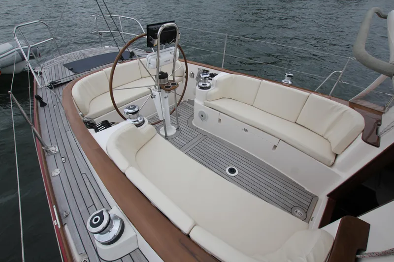 Sweet P Yacht Photos Pics Cockpit from fwd S