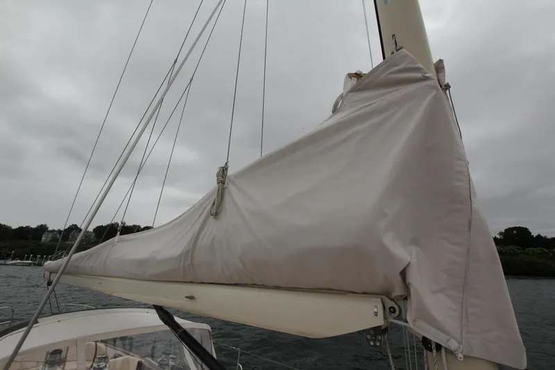 Sweet P Yacht Photos Pics Mainsail stack pack