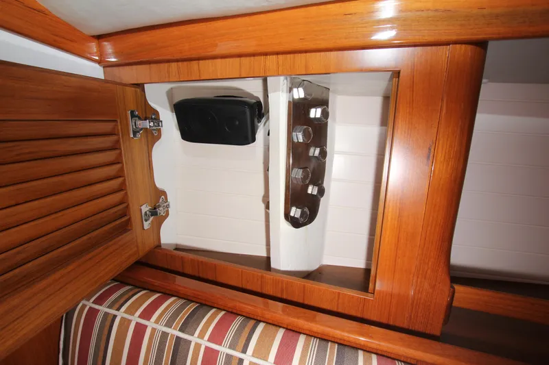 Sweet P Yacht Photos Pics Chainplate