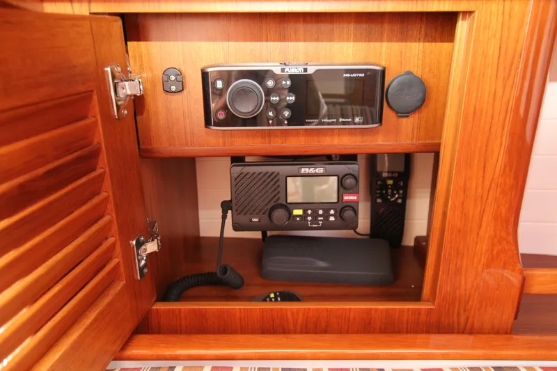 Sweet P Yacht Photos Pics Instruments