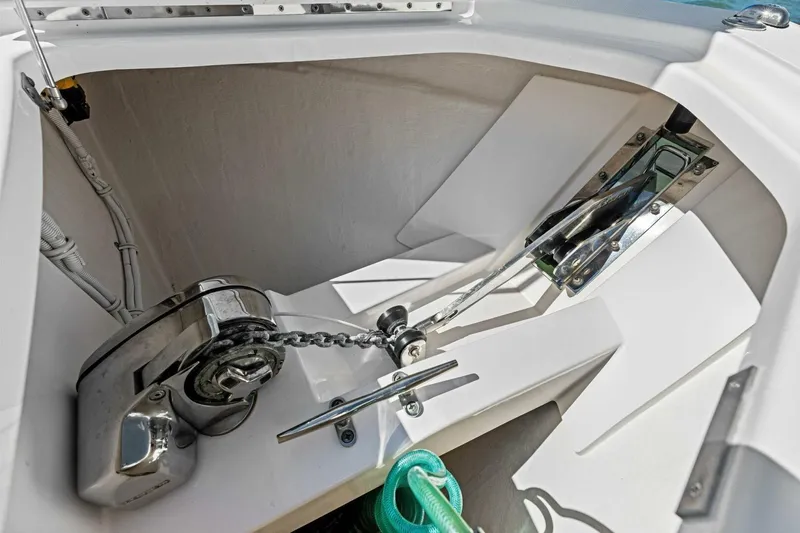 Luna B Yacht Photos Pics Anchor system of 2018 Tiara Yachts 38 LS, featuring chain and cleat.