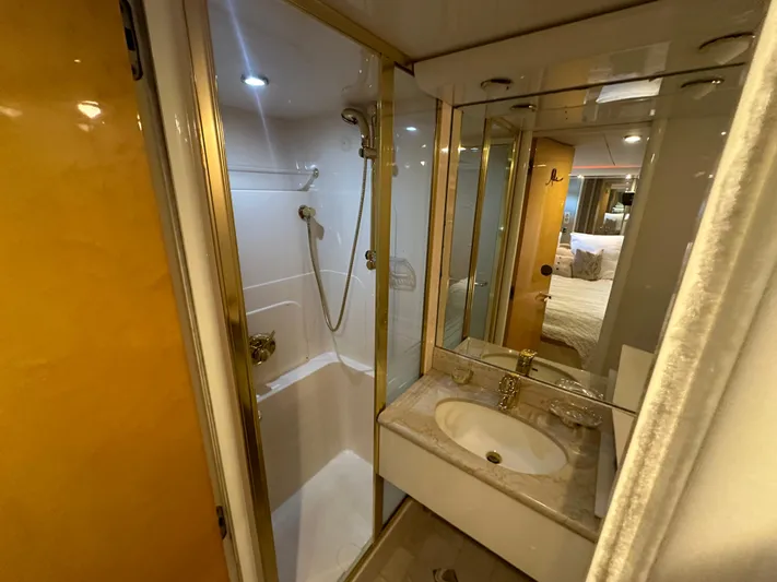 Jenny G Yacht Photos Pics 