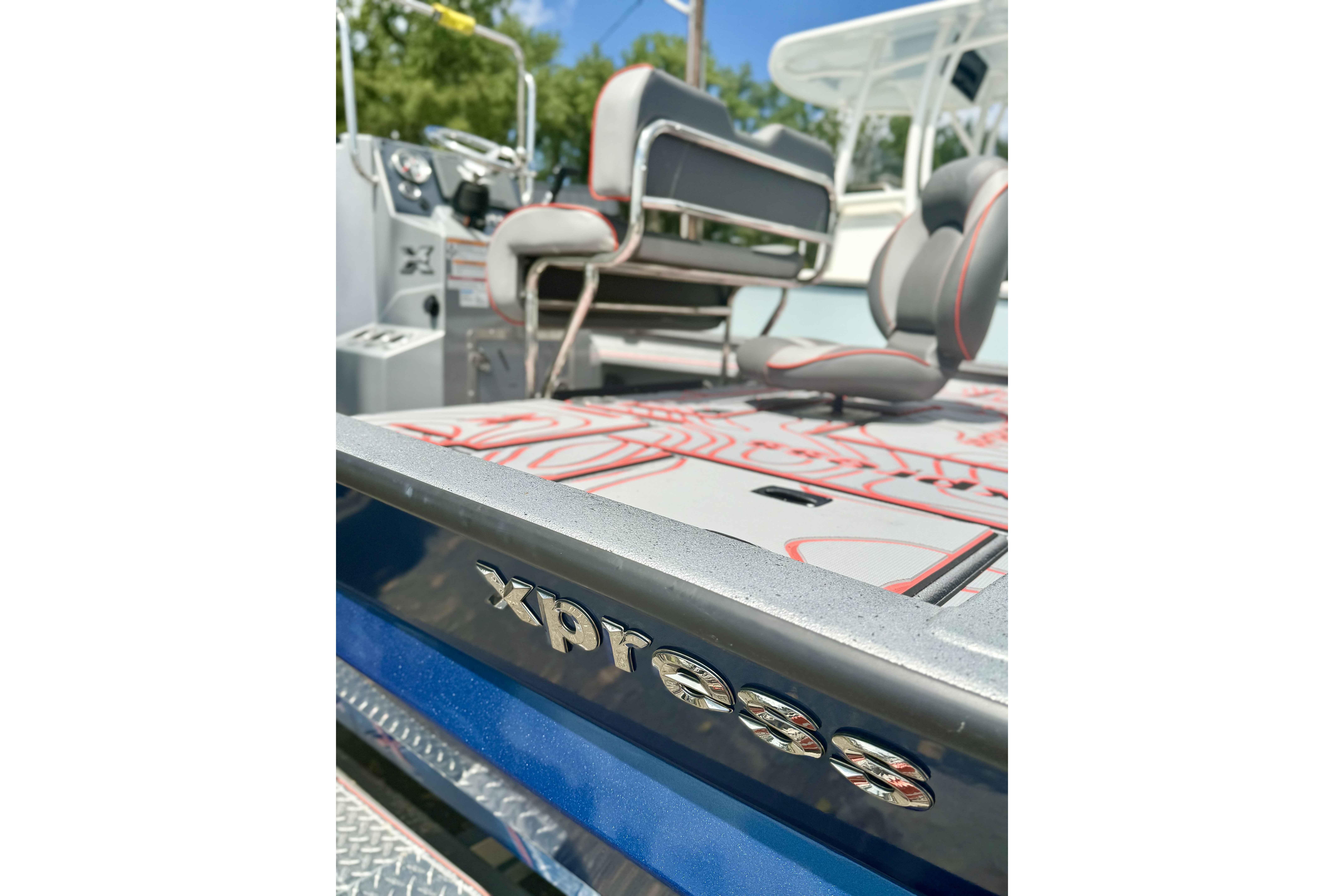 Xpress X23B Bay Lounge