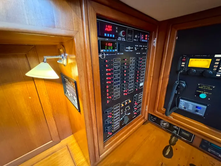 Mrs. Jones Yacht Photos Pics 