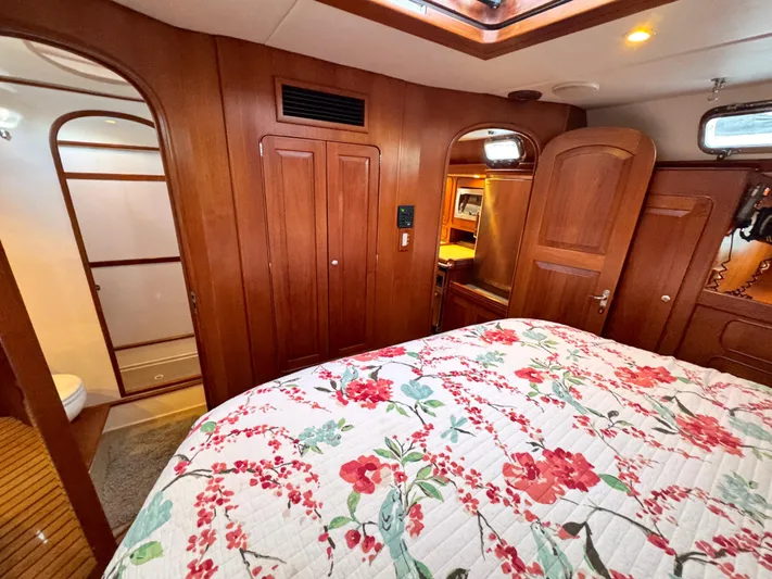 Mrs. Jones Yacht Photos Pics 