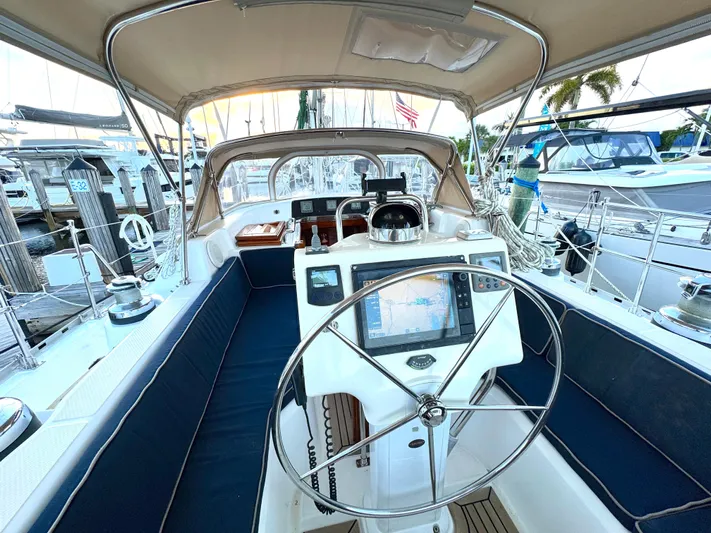 Mrs. Jones Yacht Photos Pics 