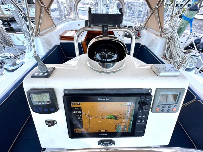 Mrs. Jones Yacht Photos Pics 