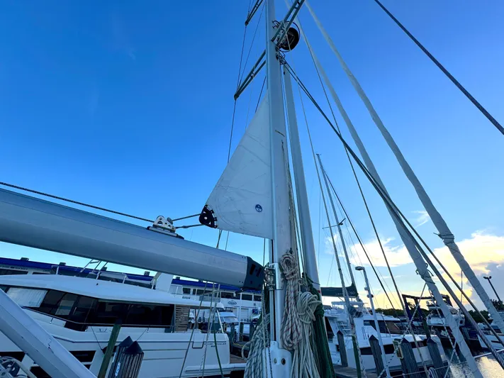 Mrs. Jones Yacht Photos Pics 