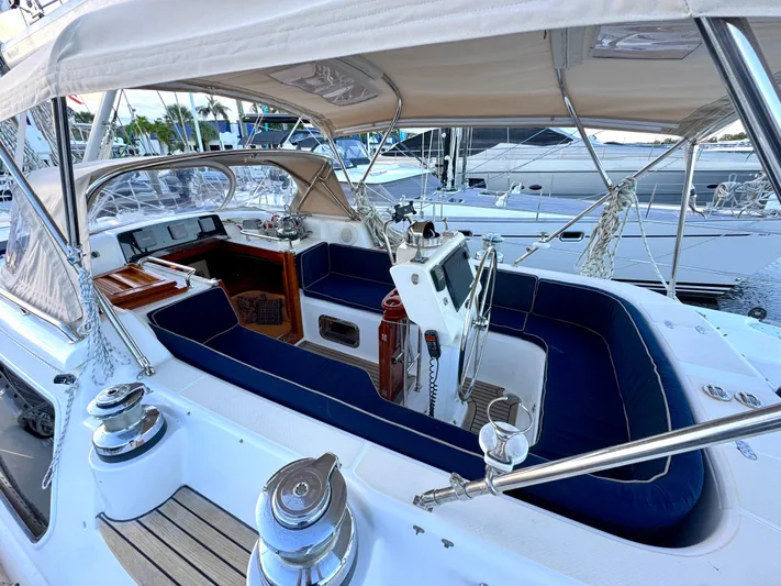 Mrs. Jones Yacht Photos Pics 