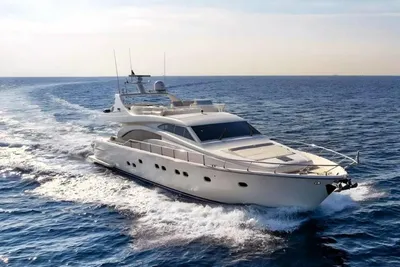 2001 Ferretti Yachts 68