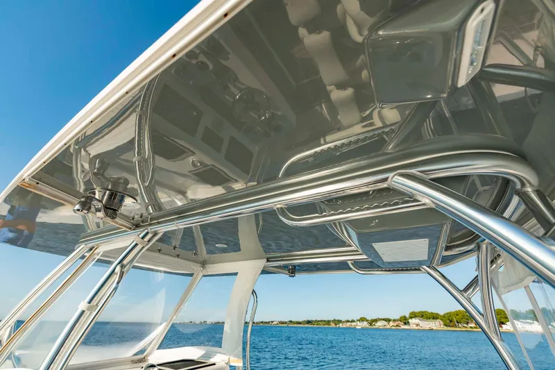 Catch 22 Yacht Photos Pics 2021 Front Runner 36 Center Console boat, showcasing sleek design and sturdy construction on open water.