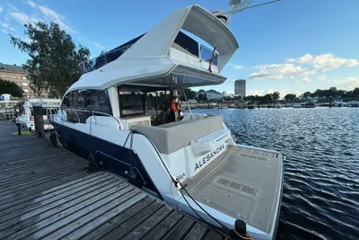 2021 Sealine F430