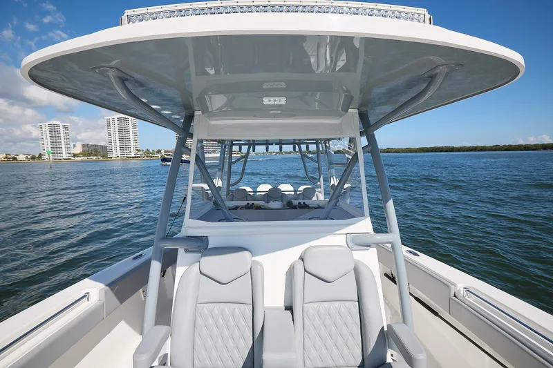 Finito Yacht Photos Pics Invincible 39 Finito - Forward Seating