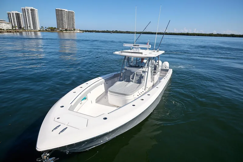 Finito Yacht Photos Pics Invincible 39 Finito - Bow