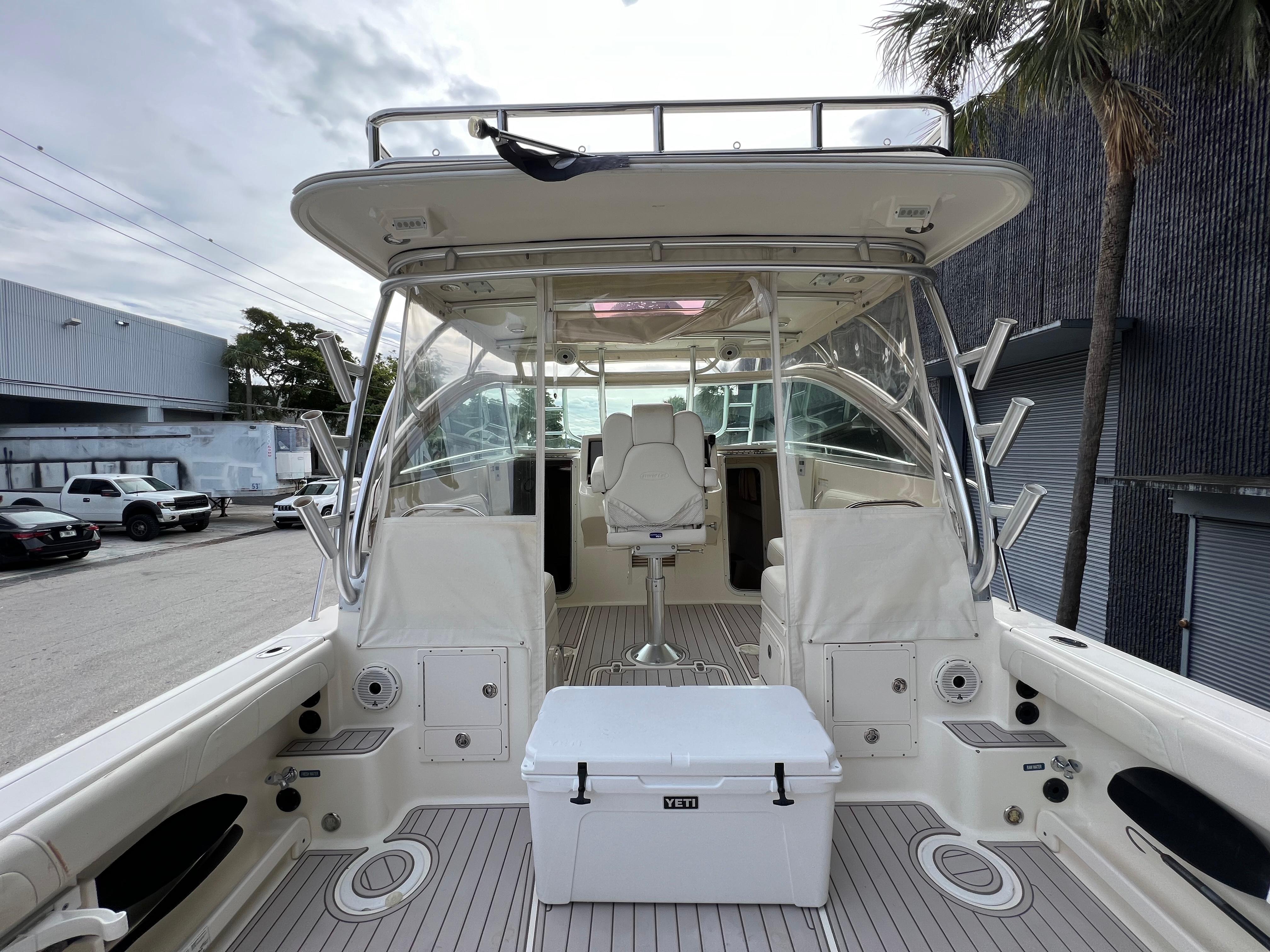 2014 World Cat 320 EC Saltwater Fishing for sale - YachtWorld