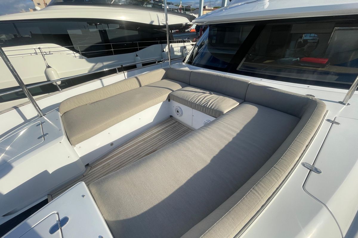 2024 Azimut 66 